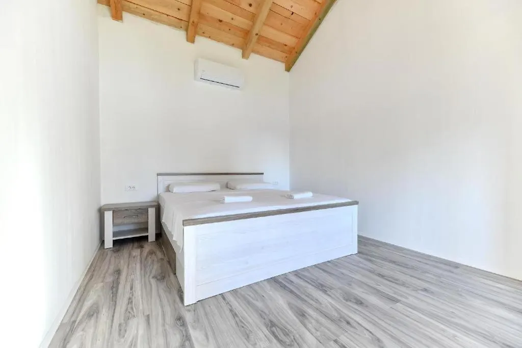 Villa Family Friendly House With A Swimming Pool Gornje Rastane, Biograd - 23137 Sveti Filip i Jakov 0*,  Croacia