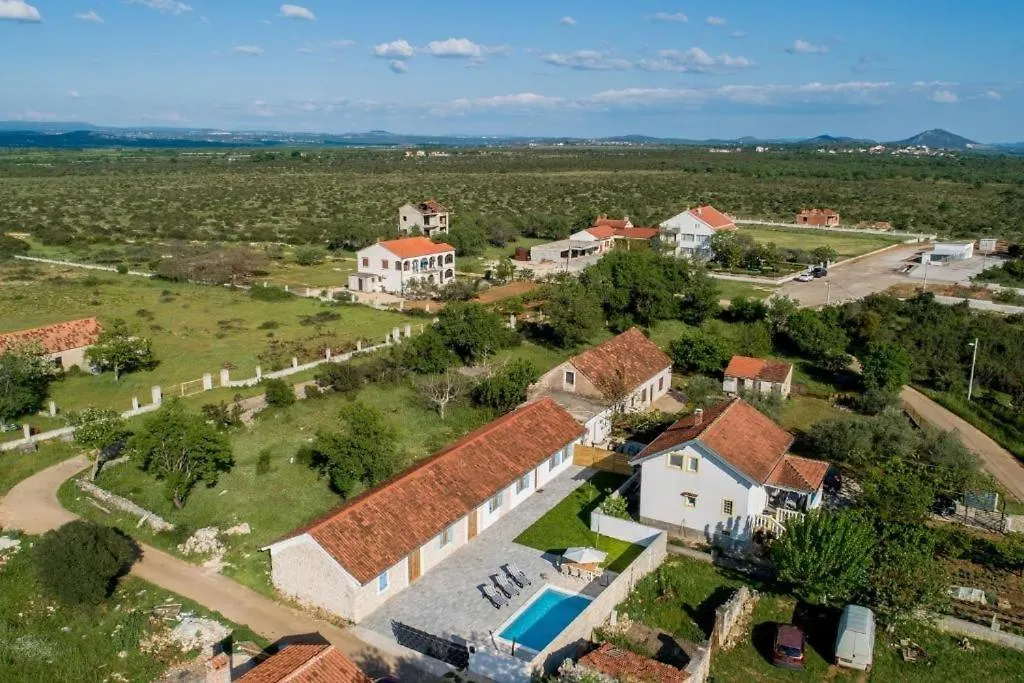 Villa Family Friendly House With A Swimming Pool Gornje Rastane, Biograd - 23137 Sveti Filip i Jakov